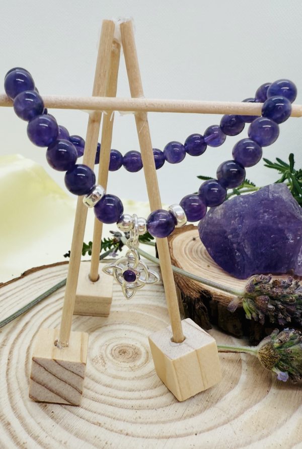 Pulsera Amatista 6mm con Plata con Nudo de Bruja con Amatista