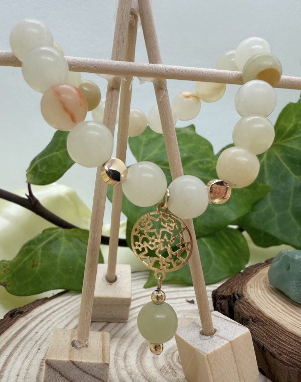Pulsera de Jade Natural Palegoldenrod con Baño Oro con una Mandala