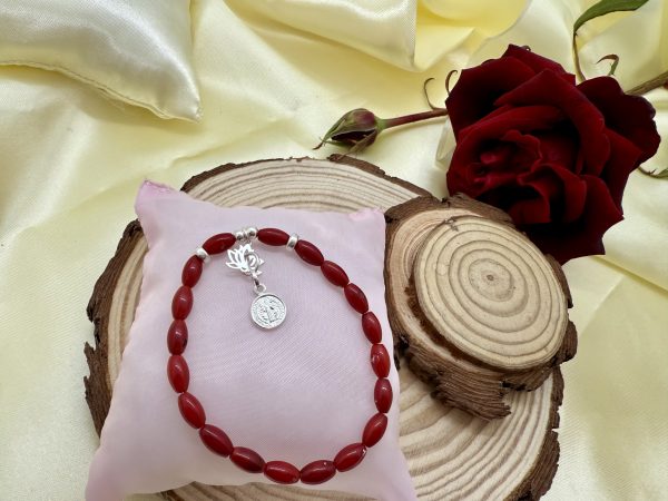 PN 0019 - Foto2 Pulsera Coral con Plata Flor de Loto y San Benito