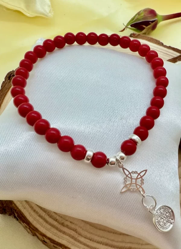 Pulsera Jade Rojo 6mm con Plata Nudo de Bruja y San Benito