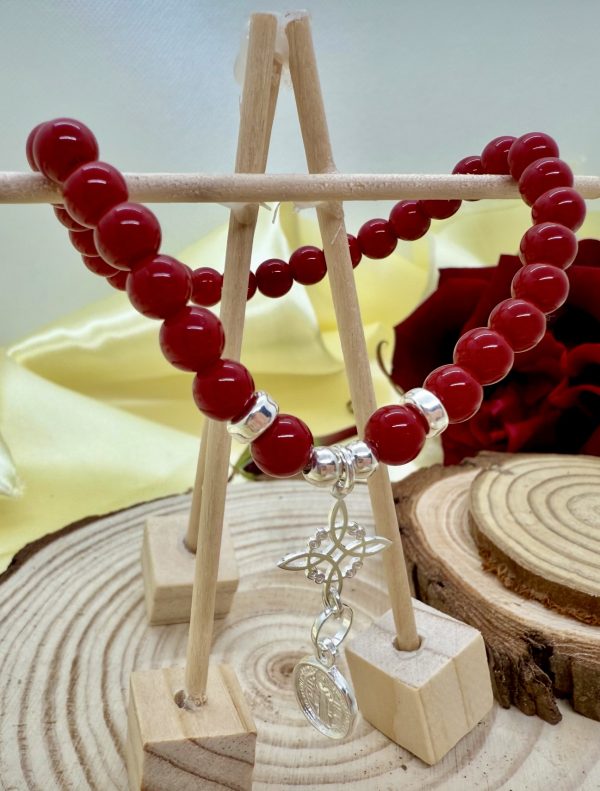 Pulsera Jade Rojo 6mm con Plata Nudo de Bruja y San Benito