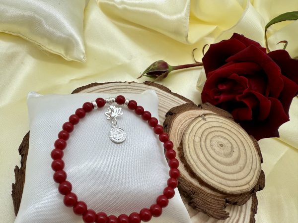 PN 0022 - Foto3 Pulsera Jade Rojo 6mm con Plata Flor de Loto y San Benito