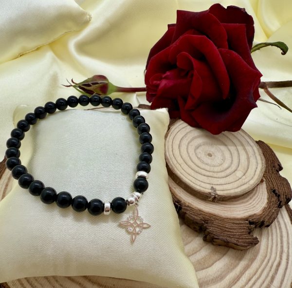 PN 0025 - Foto4 Pulsera Onix 6 mm con Plata y Nudo de Bruja