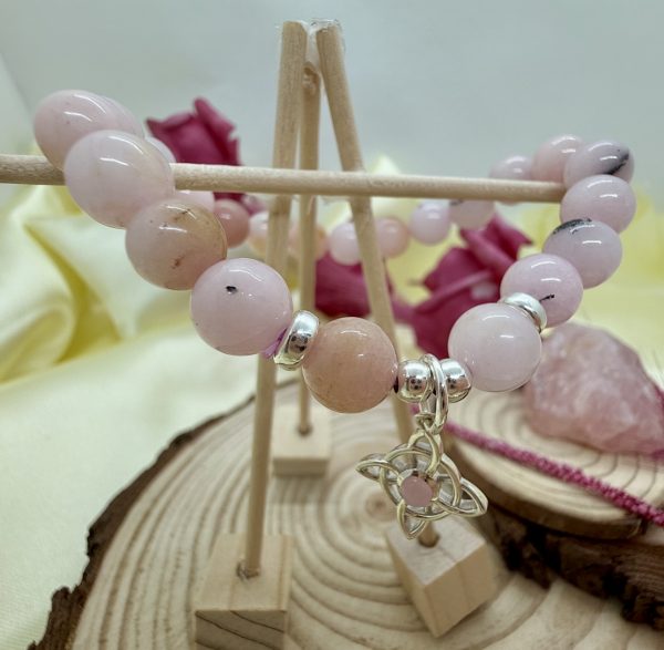 PN 0029 - Foto5 Pulsera Ópalo Rosado 8 mm con Plata Nudo Bruja con engarce de Cuarzo Rosa
