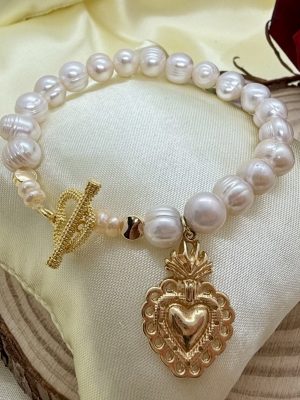 PN 0033 - Foto1 Pulsera de Perlas de Rio 8 mm con baño de oro Corazon Detente y cierre Marinero