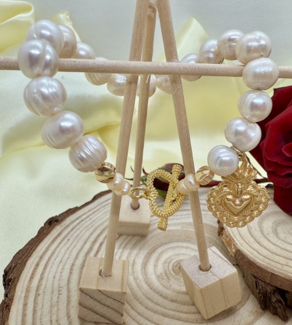 Pulsera de Perlas de Rio 8 mm con baño de oro Corazon Detente y cierre Marinero