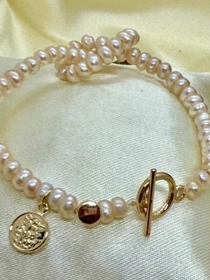 Pulsera de Perlas Potato Cheap 4mm con baño de oro San Miguel Arcangel y cierre Marinero